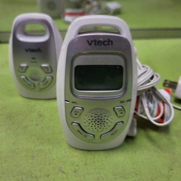 VTech DM223 DECT 6.0 Digital Audio Baby Monitor - Picture 11 of 15